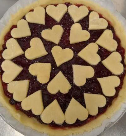 Crostata alla marmellata con cuori