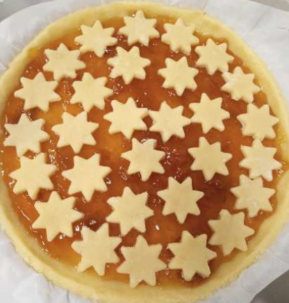 Crostata alla marmellata con stelle